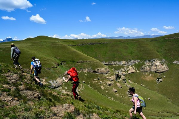 Quels sont les meilleurs itinéraires pour une randonnée dans les montagnes de Drakensberg, Afrique du Sud?