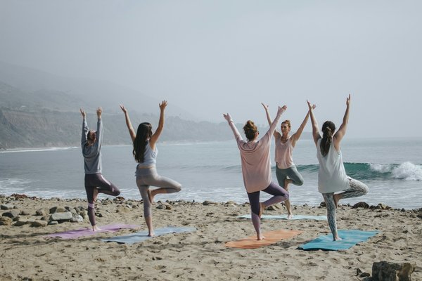 Comment organiser une retraite de yoga sur les plages de Goa, Inde?